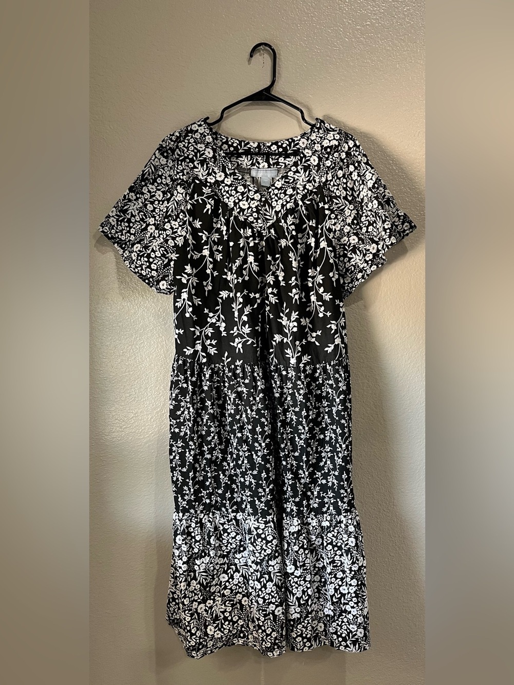 Only Necessities Black White Floral Midi Dress Sz L Cottage Core Boho TC0597